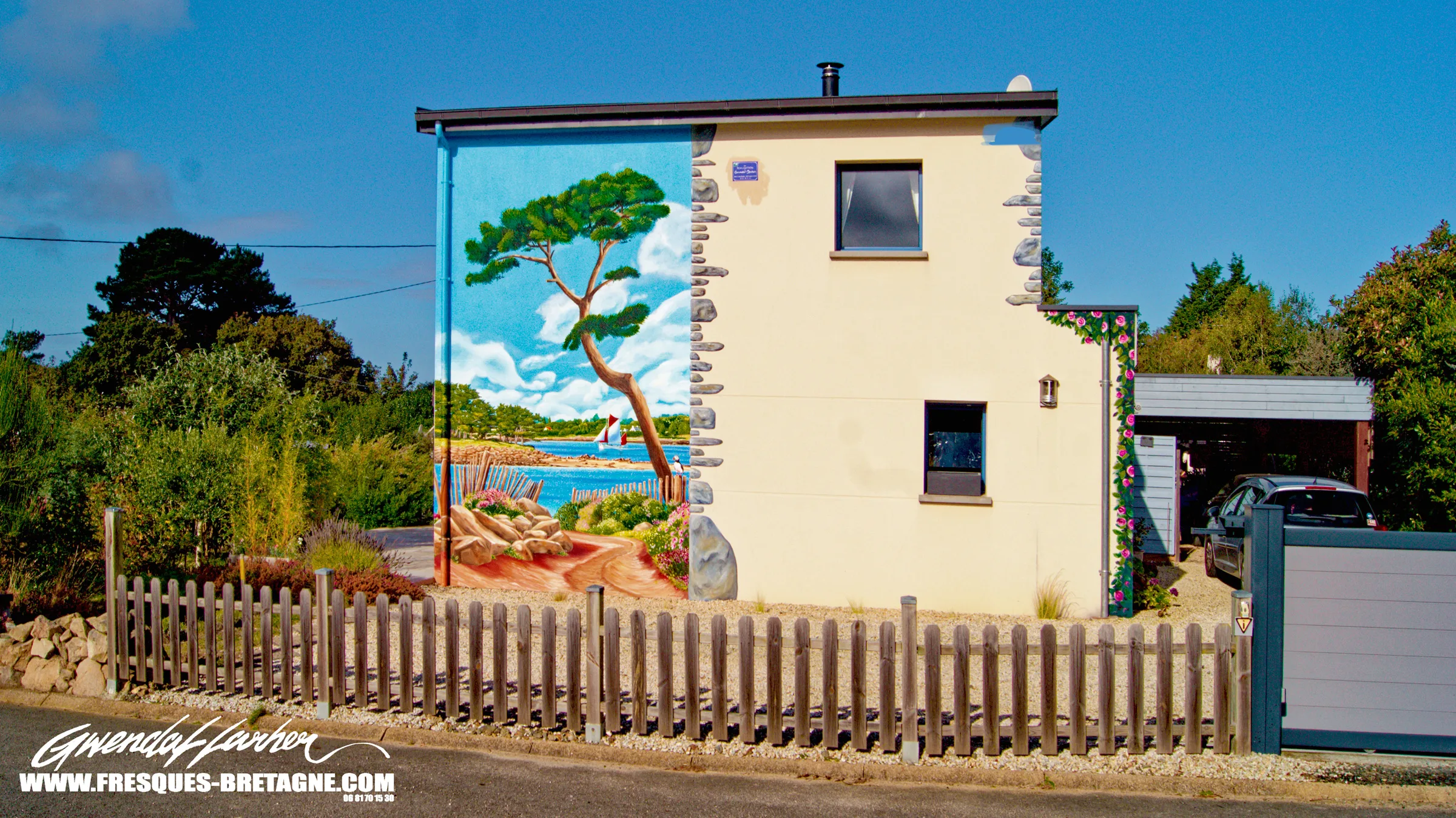 Fresque en trompe-l'œil prolongeant le paysage, pignon de maison à Pleumeur-Bodou